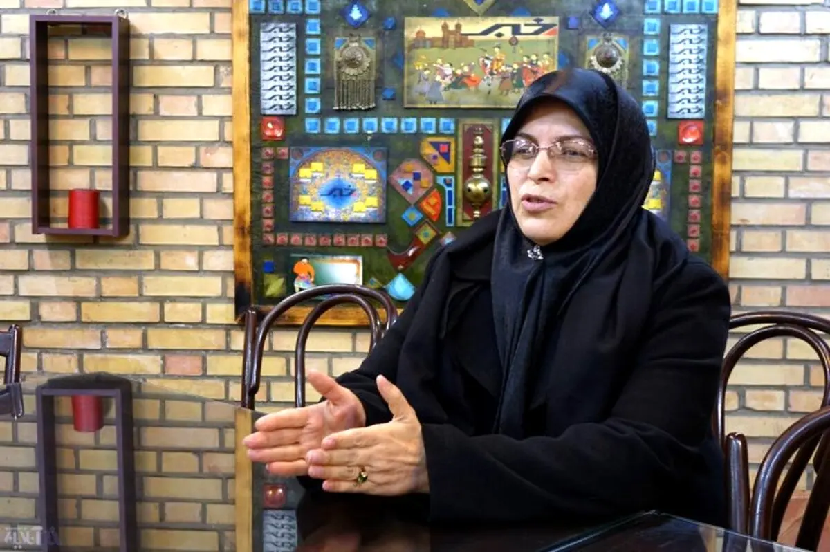 یک «خطر» پیش پای اصلاح‌طلبان تا انتخابات ریاست جمهوری 1400 /آذرمنصوری: اصلاح‌طلبان چشم خود را بر نواقص دولت نبندند /حامی مطالبه‎گر روحانی هستیم /نفی کردن گفتمان اصلاحات، یک بحث انحرافی است