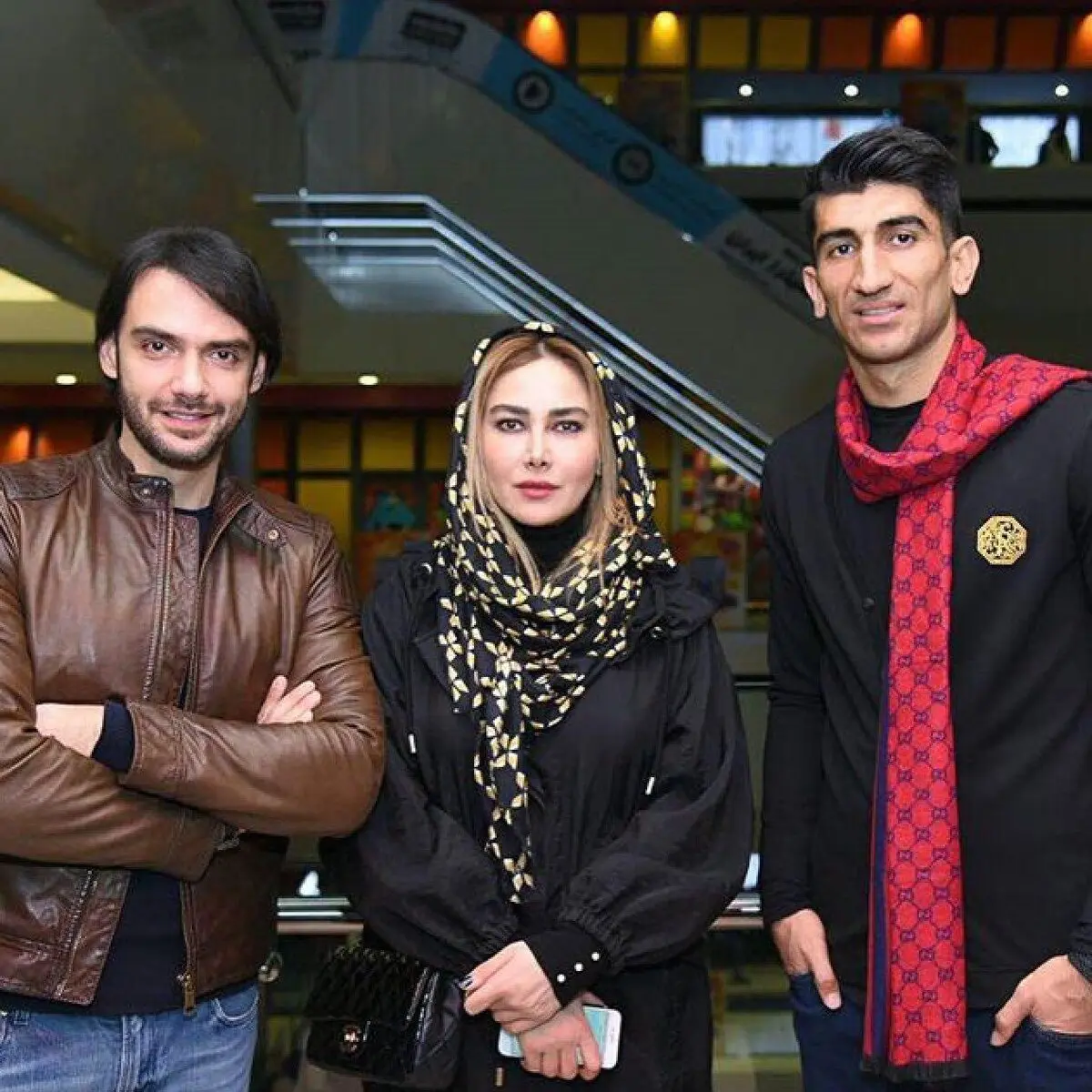تصویری از علیرضا بیرانوند در کنار آقا و خانم بازیگر
