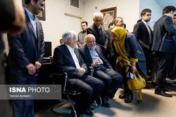 تصاویری از دیدار نوروزی عارف با فعالین سیاسی