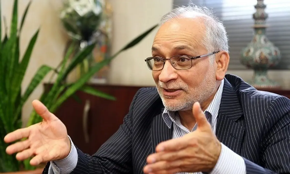 حسین مرعشی: از رأی به روحانی پشیمان نیستم /اگر به روحانی رای نمی دادیم و ابراهیم رئیسی، رئیس جمهور می شد وضعیت بهتر بود؟ /جهانگیری استعفا نمی‌دهد /منتقدان بگویند روحانی کجای کار را باید اصلاح کند