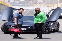 تصویری از گریم عجیب محمدرضا گلزار در آینه بغل