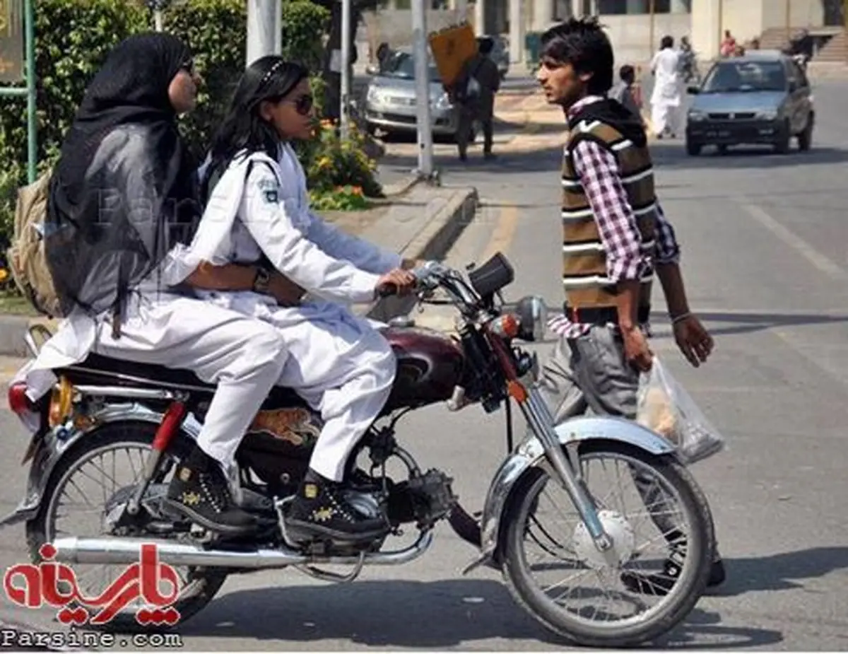 عکس:پدیده جدید در پاکستان؛موتورسواری دختران!