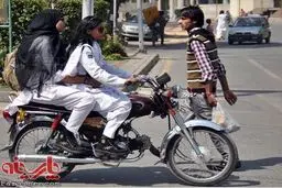 عکس:پدیده جدید در پاکستان؛موتورسواری دختران!