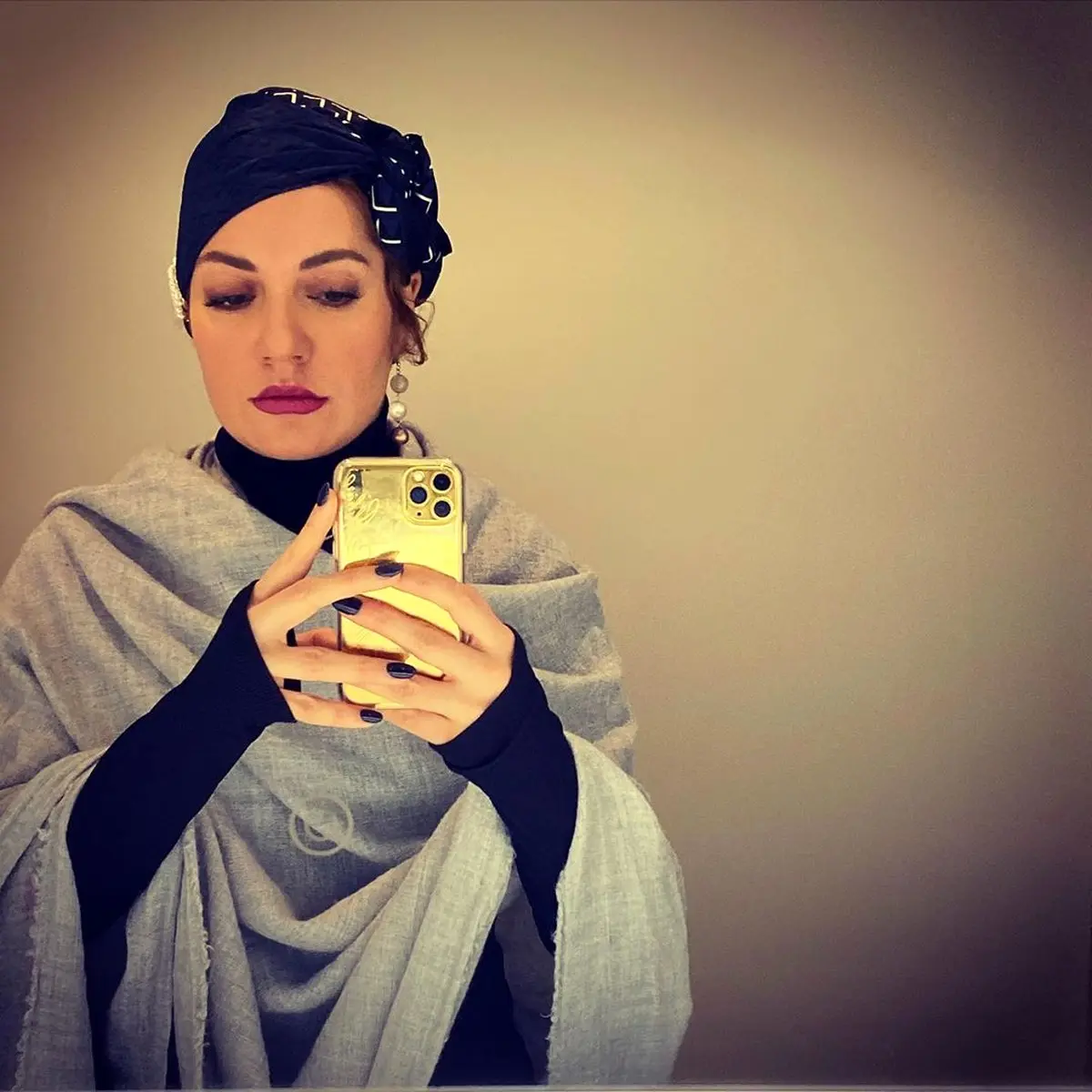 سلفی مهناز افشار با استایل متفاوتش