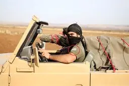 استقبال از پیشمرگه‌ها در ترکیه / یونیفرم آمریکایی بر تن بعضی پیشمرگه ها +عکس