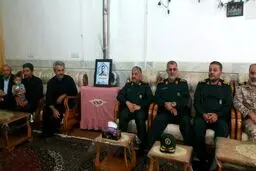 فرمانده کل سپاه پاسداران در منزل پدری شهید حججی/عکس