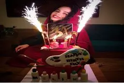 تیپ مليكا شريفى نيا در شب تولد ٣١ سالگى اش/عکس