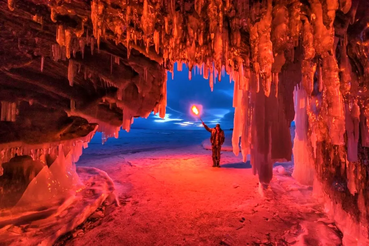 انعکاس زیبای نور در یخ رودهای قطبی/تصاویر