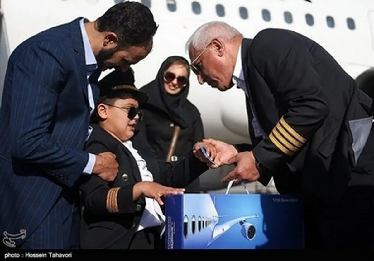 کودک هشت ساله ای که خلبان شد!/تصاویر