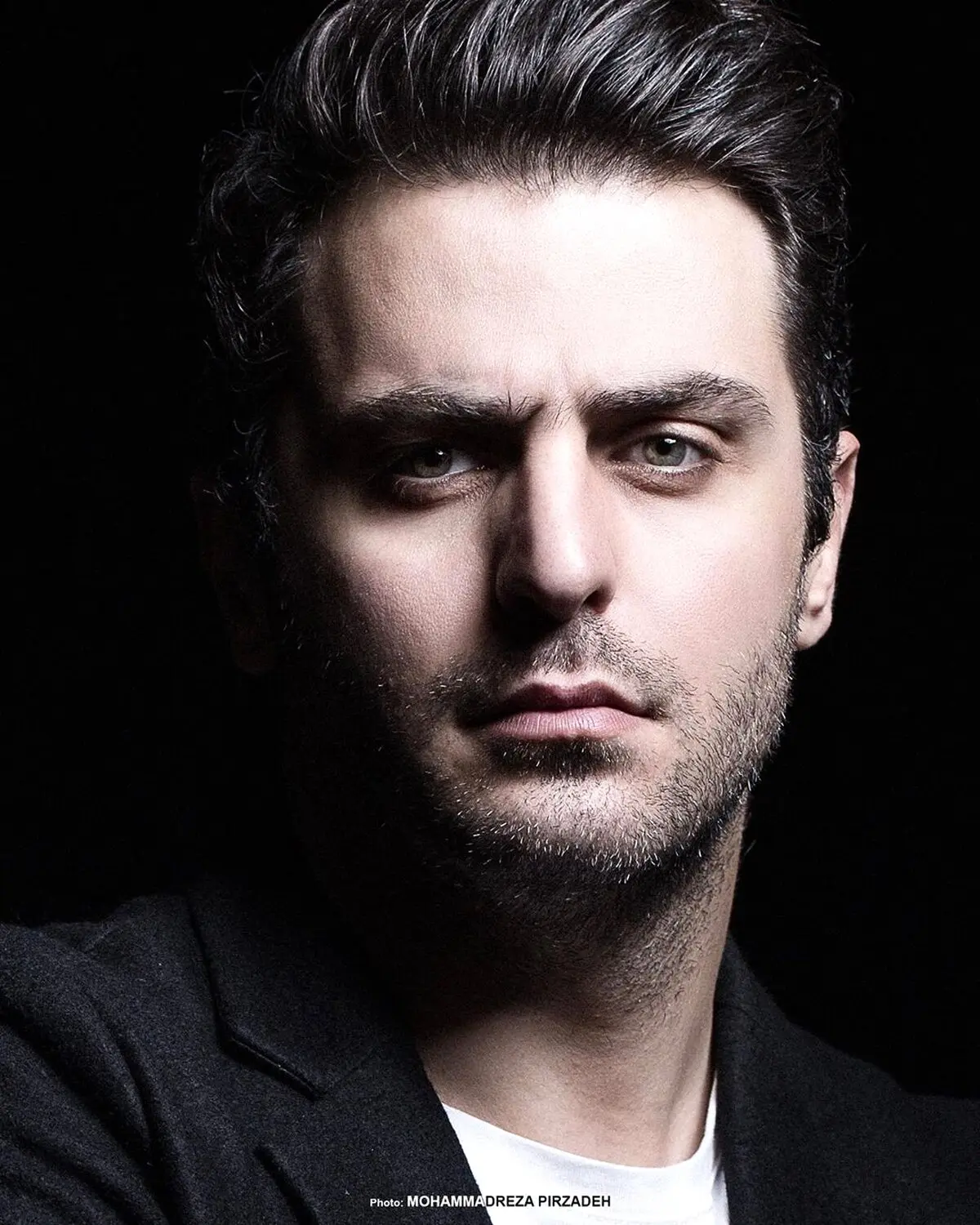 پرتره ای از علی ضیا