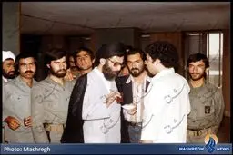عکسی منتشرنشده ازرهبری درجمع پاسداران