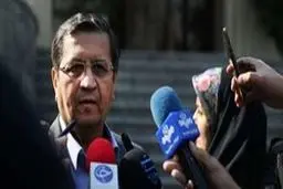 همتی: بانک مرکزی در تعیین نرخ ارز بازار دخالتی ندارد/  واریز پول استراماچونی دور ‌زدن تحریم‌ها نبود