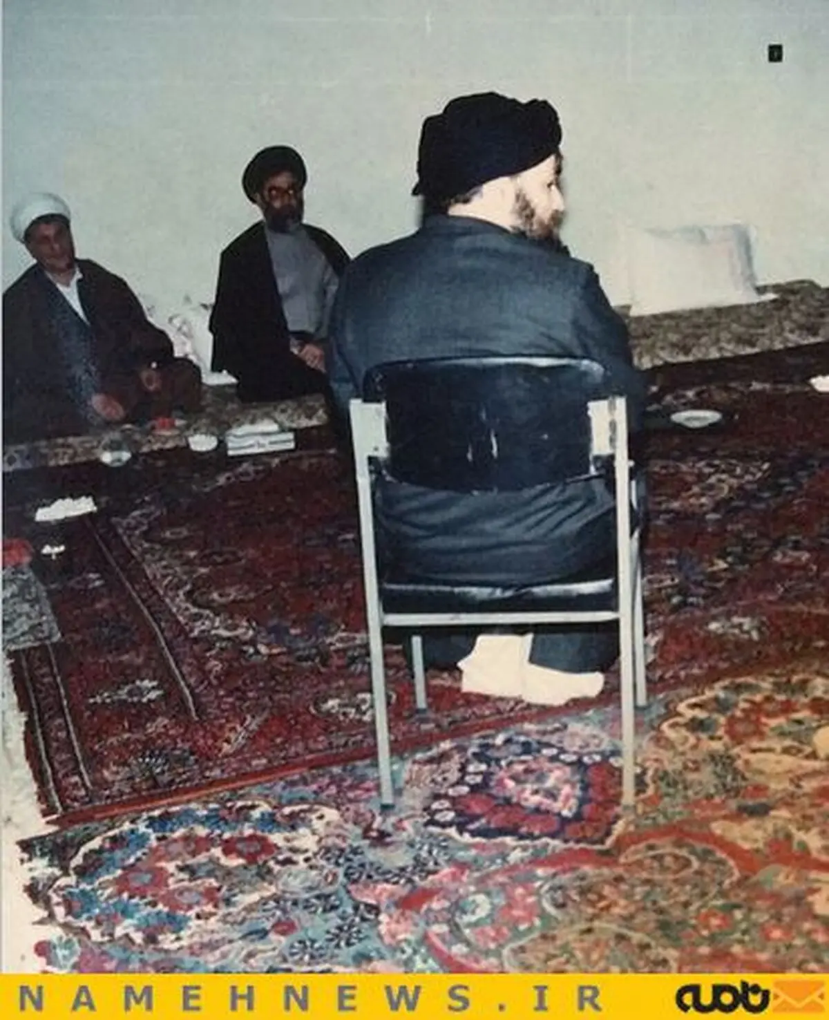 عکس منتشر نشده از جلسه مقام معظم رهبری، هاشمی رفسنجانی و سید احمد خمینی