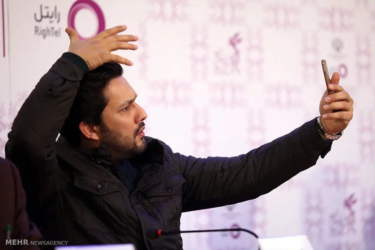 سلفی حامد بهداد در جشنواره/ عکس