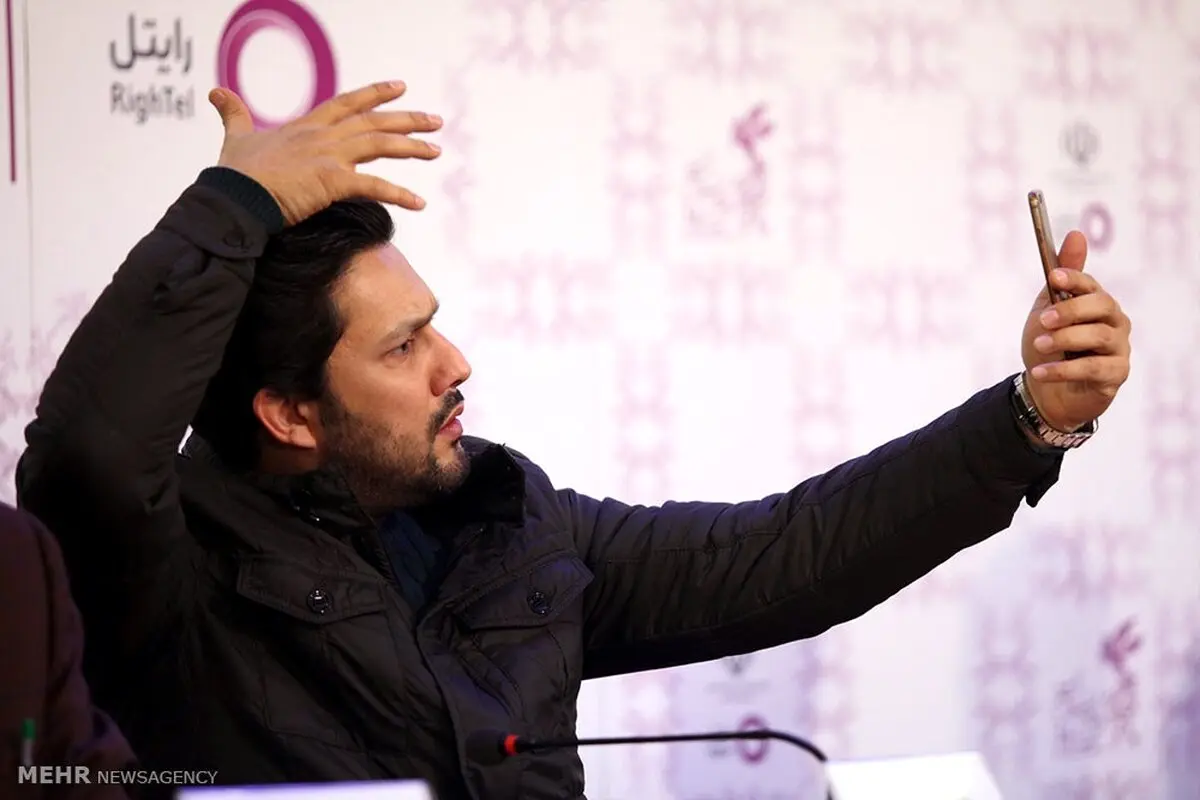 سلفی حامد بهداد در جشنواره/ عکس