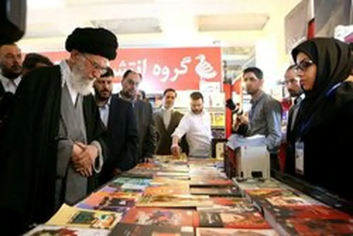 رهبر انقلاب: باید مسأله کاغذ را حل کرد؛ این‌طور نمی‌شود/ وزیر فرهنگ و وزیر صنعت بنشینند و این مسأله را حل کنند