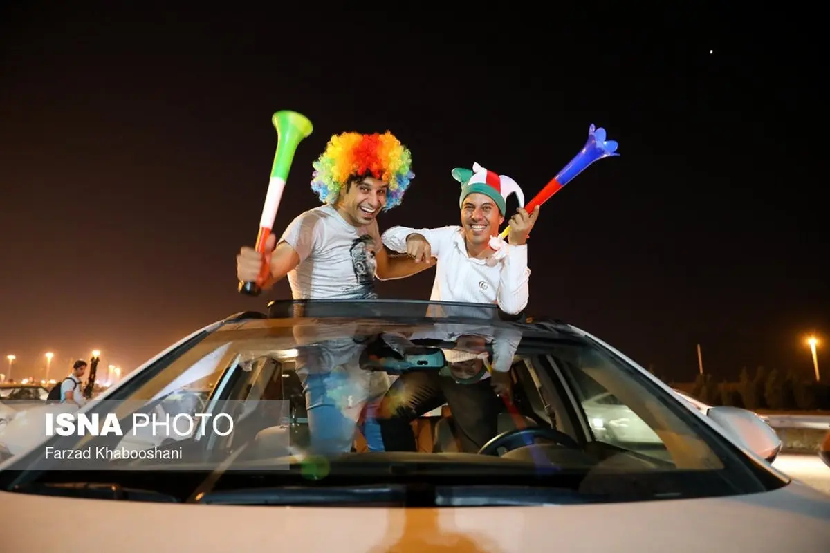 تصاویری از بازگشت تیم ملی از روسیه و استقبال بی‌نظیر مردم