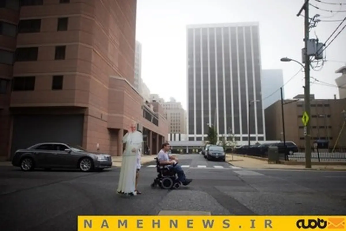 پاپ فرانسیس مقوایی!+تصاویر