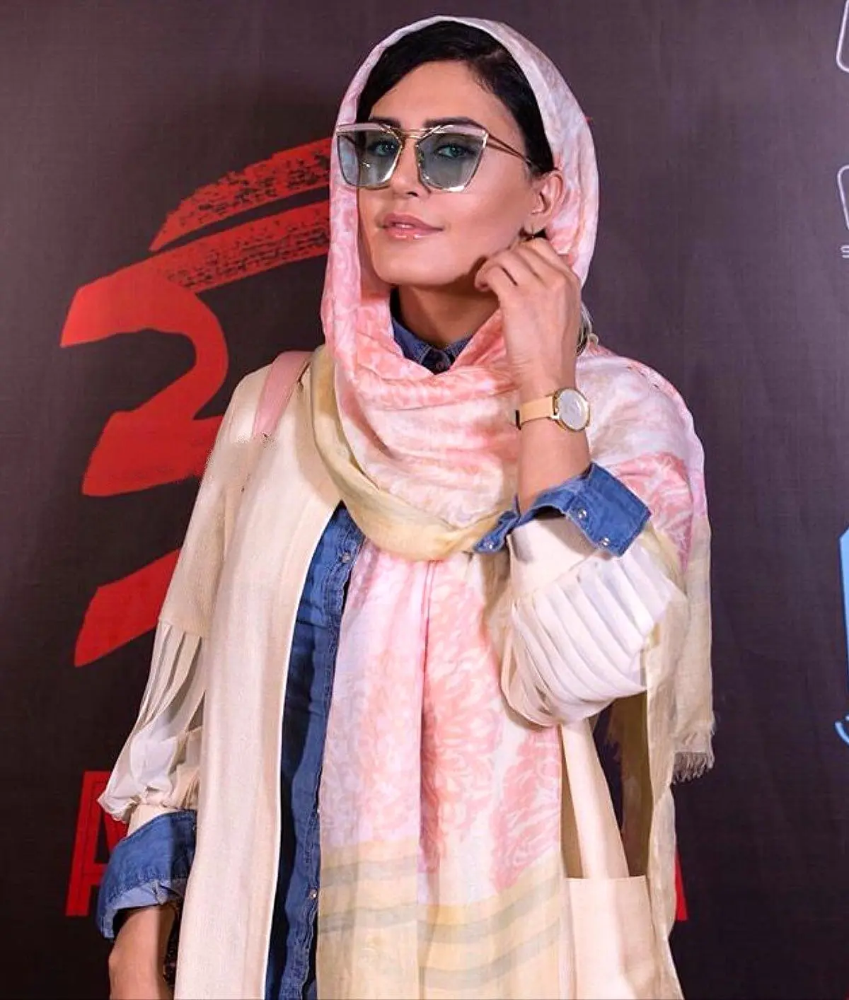 تیپ خاص الناز شاکردوست در اکران فیلم خفگی/عکس