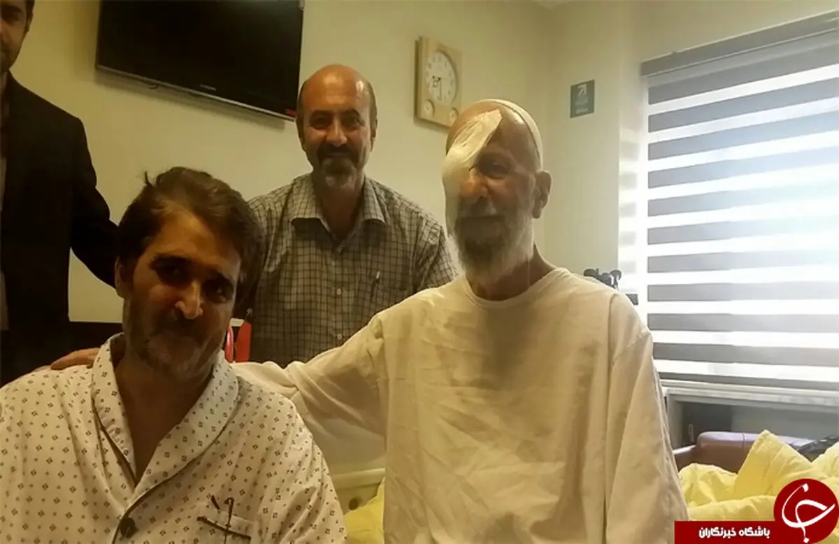 سلفی با آیت الله مصباح در بیمارستان!+عکس