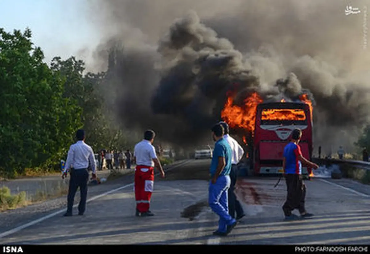 آتش گرفتن اتوبوس مشهد_گرگان/تصاویر