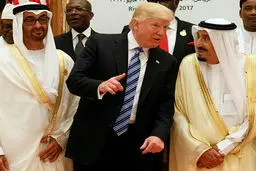 الجزیره: دولت ترامپ چگونه در حال برنامه ریزی برای «بهره برداری از بحران آرامکو» است؟