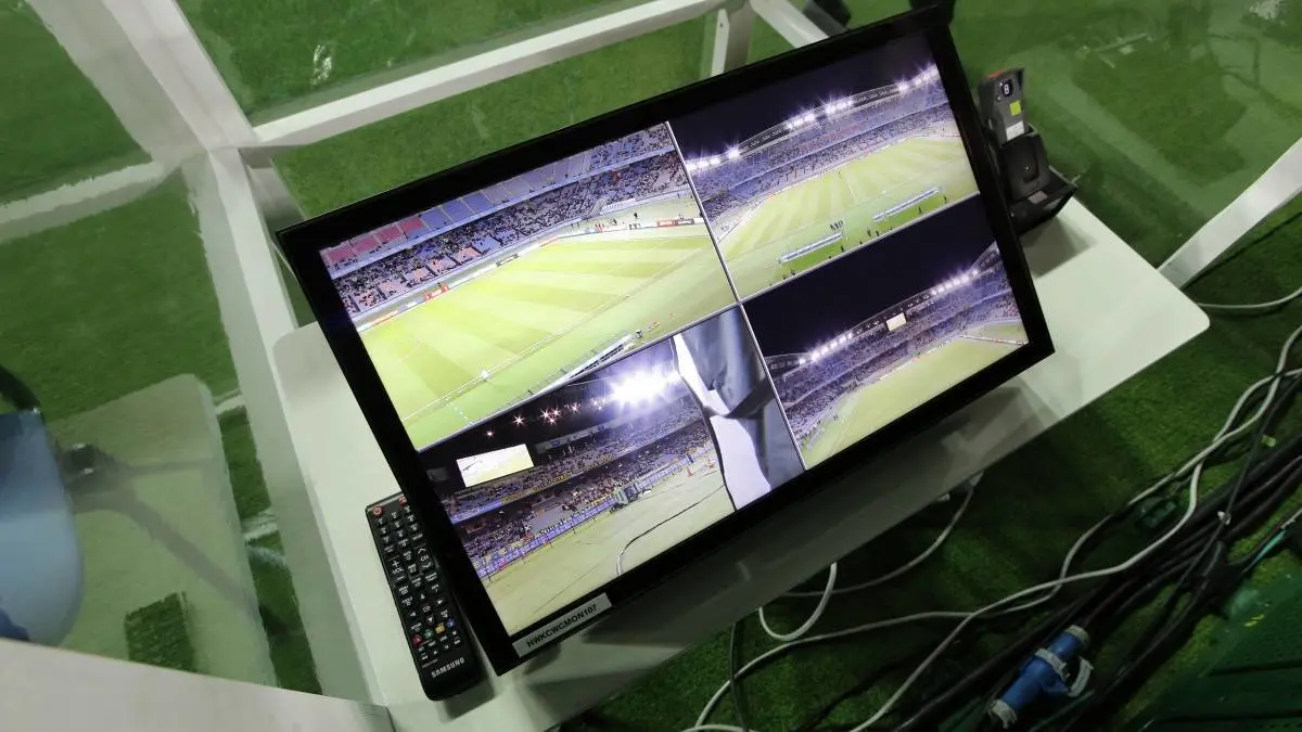 تکنولوژی داوری ویدیویی به فوتبال امارات رسید