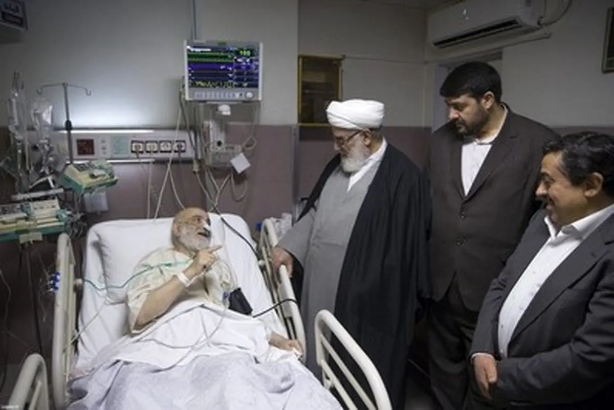 عیادت رئیس دفتر رهبر انقلاب از حجت الاسلام والمسلمین قرائتی/تصاویر