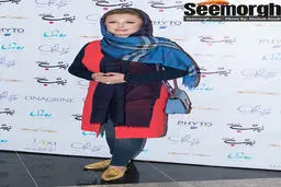 تیپ نیوشا ضیغمی در اکران خصوصی فیلم نیمه شب اتفاق افتاد