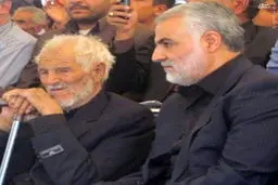 حاج قاسم سلیمانی در کنار پدر/ عکس
