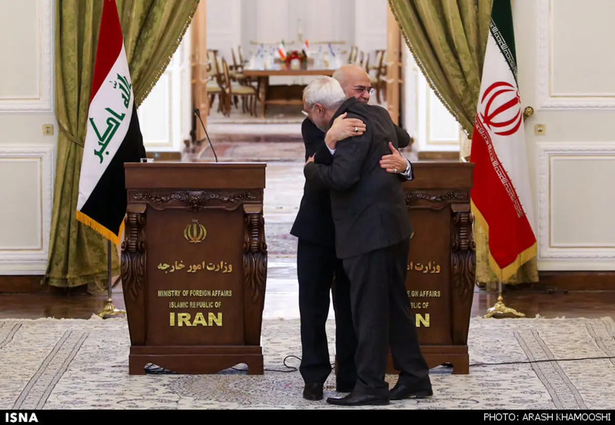 ظریف و جعفری در آغوش یکدیگر/ عکس