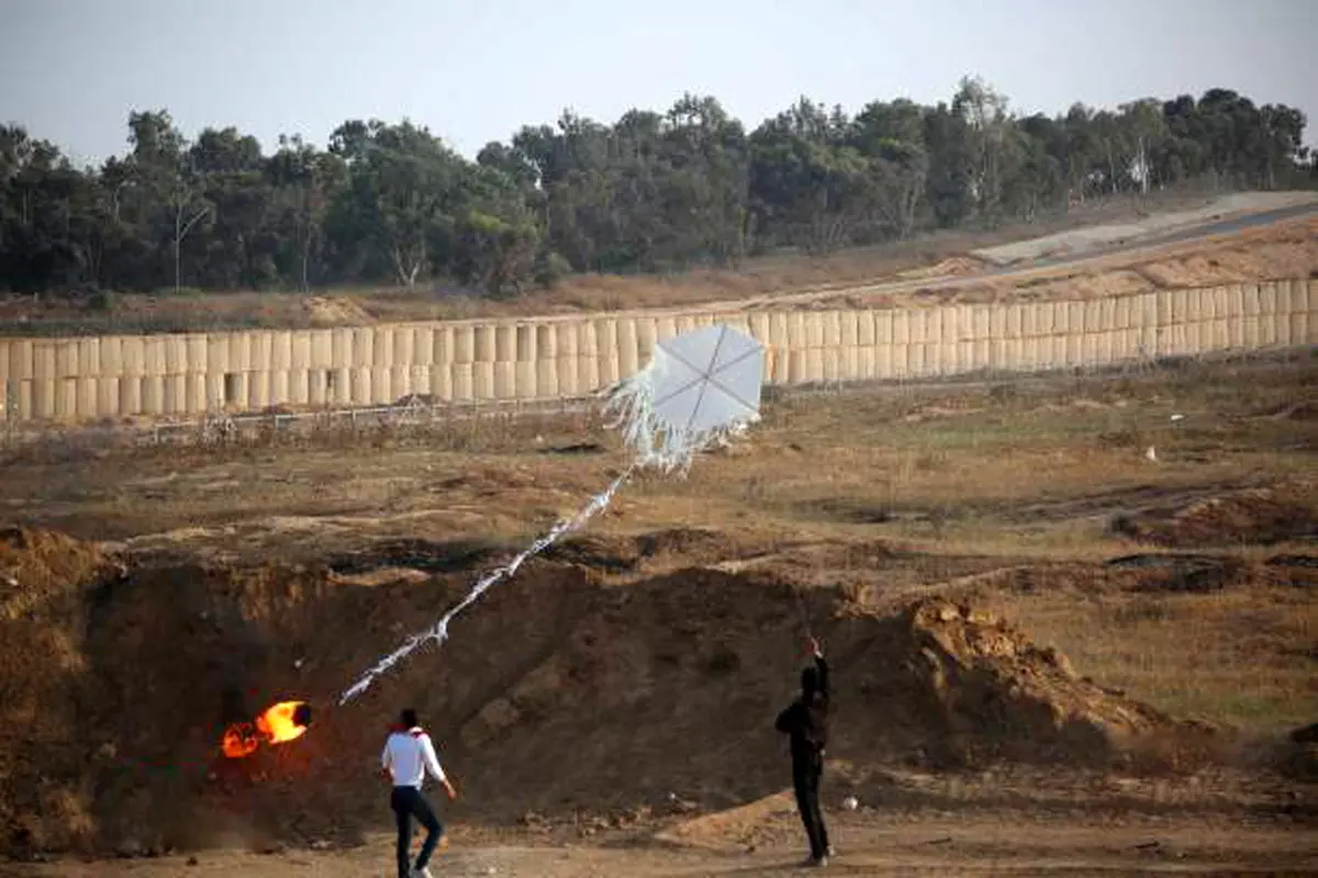 بادبادک‌های آتش‌زا؛ سلاح جدید جوانان فلسطینی/تصاویر