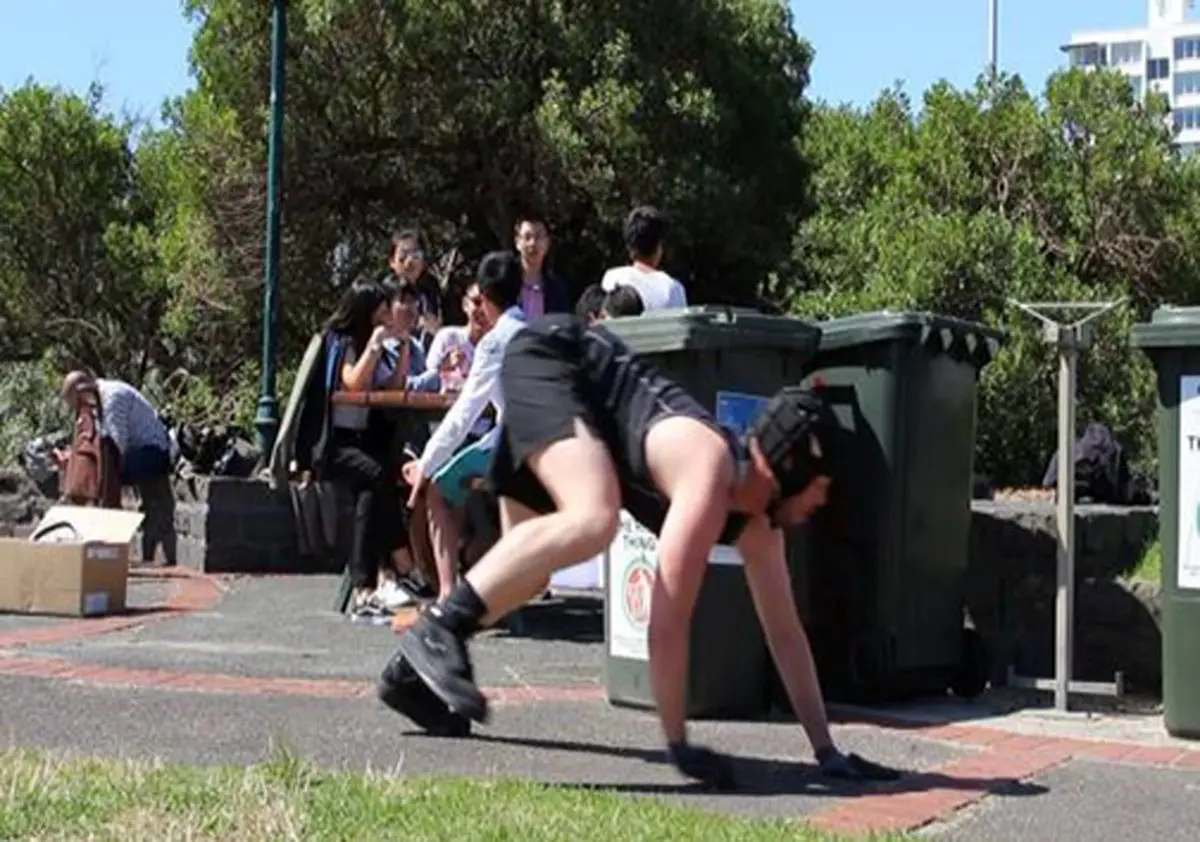 عجیب ترین ورزش مورد علاقه استرالیایی ها + تصاویر