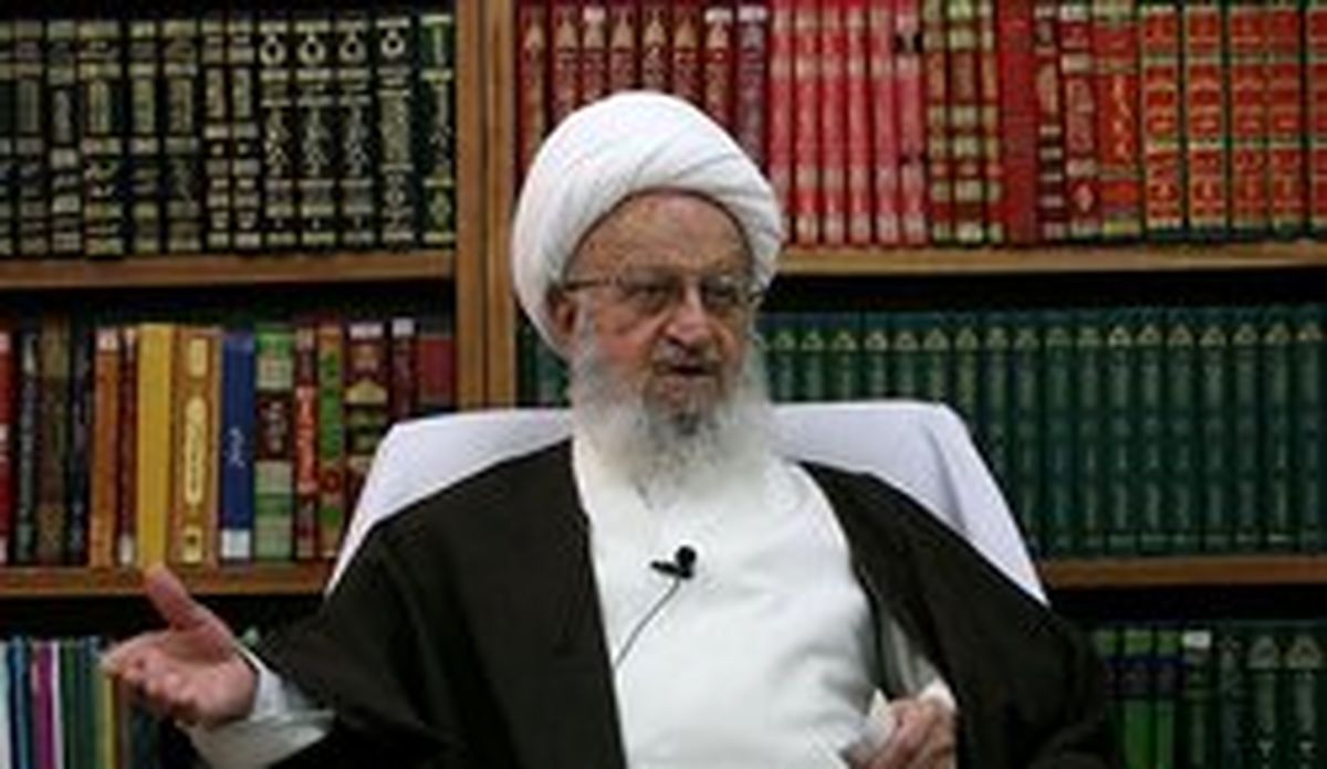آیت الله مکارم شیرازی: سخنان رئیسجمهور درباره حجاب و فضای مجازی زننده بود / شما رئیسجمهوری اسلامی هستید؛ نه رئیسجمهور دموکراتیک سکولار / رئیسجمهور میگوید «نباید جلوی خواست مردم را گرفت»؛ در پاسخ باید گفت: اگر مردم همه چیز را میفهمند، پس درِ دادگستری