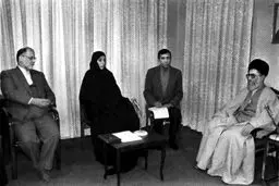 ماجرای درخواست بی‌نظیر بوتو از رهبرمعظم انقلاب/ گریه‌های خانم نخست وزیر