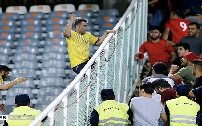 چاقوکشی در سکوهای آزاد / عکس