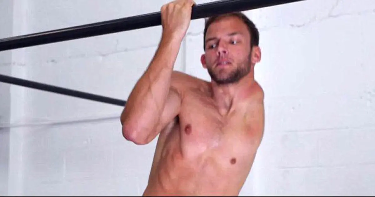 زندگی با بالاتنه نصفه + عکس