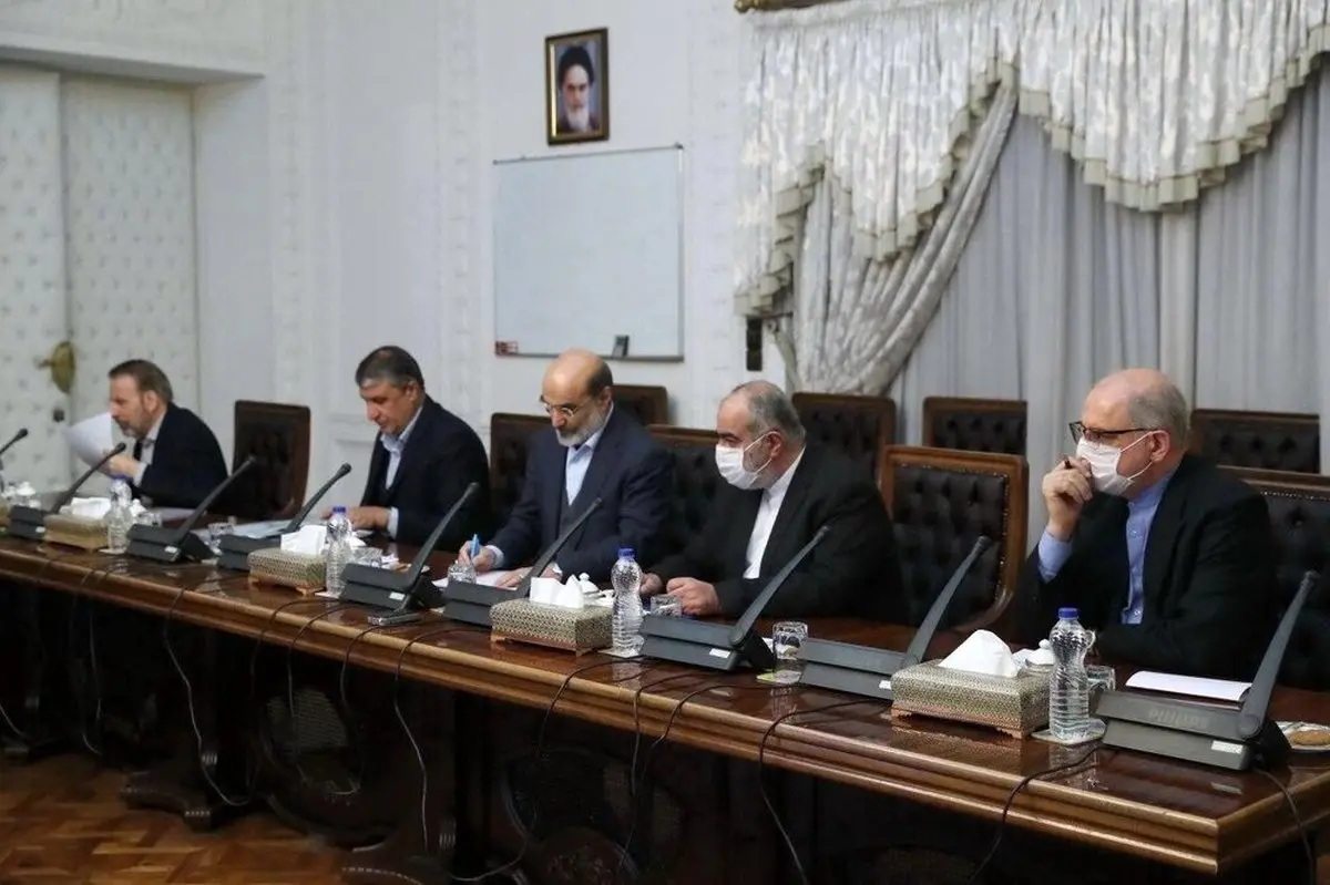 پای ماسک به جلسه مدیریت بحران کرونا هم رسید+ عکس