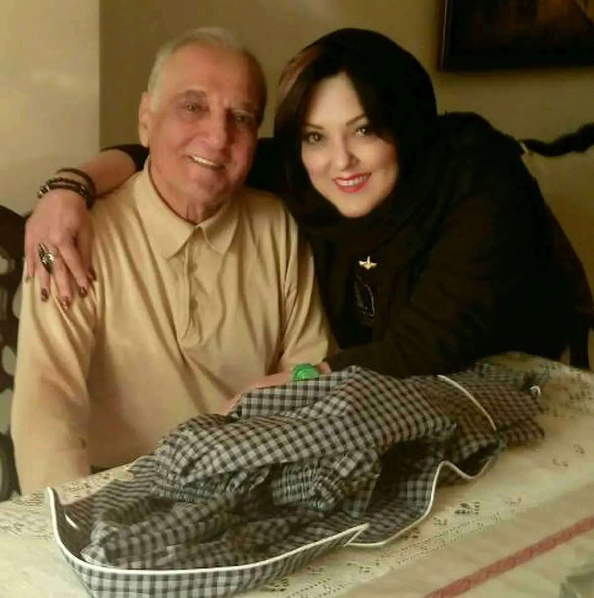 شباهت پرستو گلستانی و پدرش