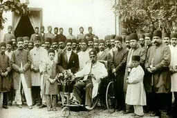 مظفر الدین شاه سوار بر سه چرخه