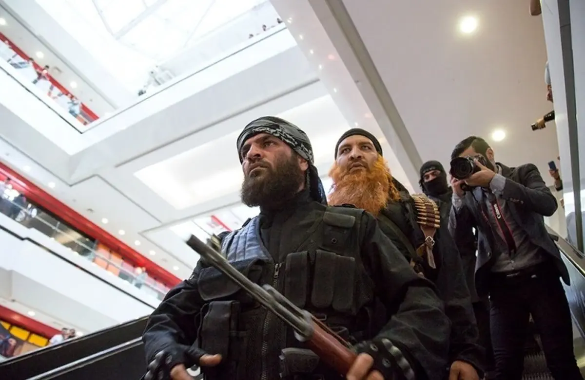 پشت پرده جنجالی ترین رویداد هفته ؛چرا داعش به مجتمع کوروش حمله کرد؟/ آیا حاتمی کیا واقعا در جریان تصمیم عجیب تیم اش نبوده است؟/ غرویان؛ وحشت آفرینی میان مردم و کودکان درست نیست/ روش های تبلیغاتی بهتری هم وجود دارد/ شورای شهر تهران پیگیری کند