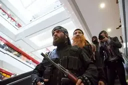 پشت پرده جنجالی ترین رویداد هفته ؛چرا داعش به مجتمع کوروش حمله کرد؟/ آیا حاتمی کیا واقعا در جریان تصمیم عجیب تیم اش نبوده است؟/ غرویان؛ وحشت آفرینی میان مردم و کودکان درست نیست/ روش های تبلیغاتی بهتری هم وجود دارد/ شورای شهر تهران پیگیری کند