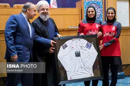 از فرشته کریمی و حسین رضازاده تا حسن یزدانی در دیدار با حسن روحانی/تصاویر