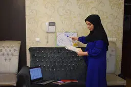 معلمی آنلاین در قرنطینه! + عکس