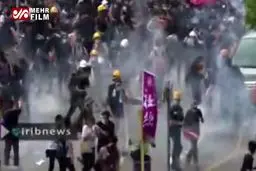 ببینید: درگیری‌ بین تظاهرکنندگان و پلیس در هنگ‌کنگ