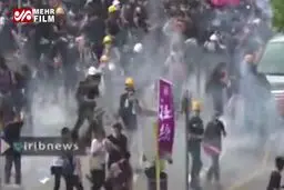 ببینید: درگیری‌ بین تظاهرکنندگان و پلیس در هنگ‌کنگ