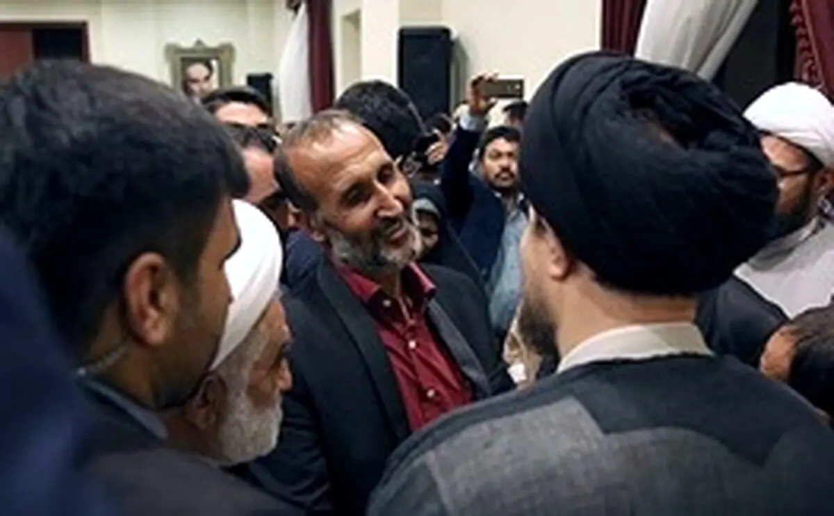 دیدار پدر ستایش با سیدحسن‌خمینی/ عکس