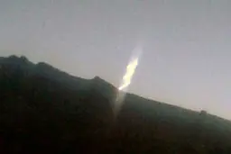 شی نورانی در آسمان دماوند و بومهن مشاهده شد+عکس