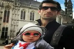 اروپا گردی مجتبی جباری و فرزندش/عکس