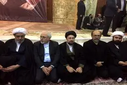 عکس/ هم‌نشینی سیدحسن خمینی، ظریف و هاشمی شاهرودی در مراسم اربعین آیت‌الله هاشمی